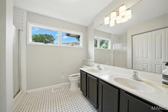 6481 Westway Rd, Saint Louis, MO 63109 - photo 19