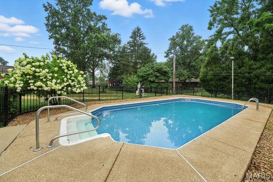 6481 Westway Rd, Saint Louis, MO 63109 - photo 27