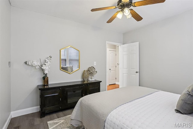 5532 Lansdowne Ave, Saint Louis, MO 63109 - bedroom with wood finished floors and a ceiling fan
