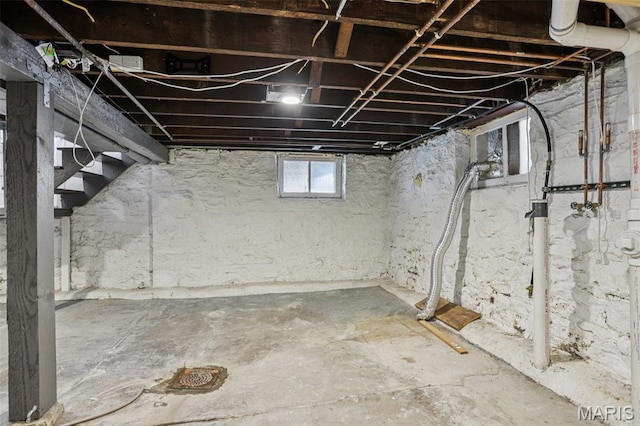 5532 Lansdowne Ave, Saint Louis, MO 63109 - basement with stairway