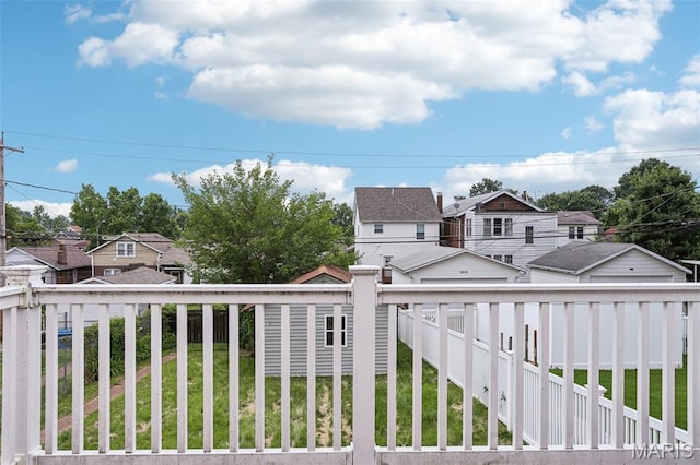 5532 Lansdowne Ave, Saint Louis, MO 63109 - fenced backyard with a residential view