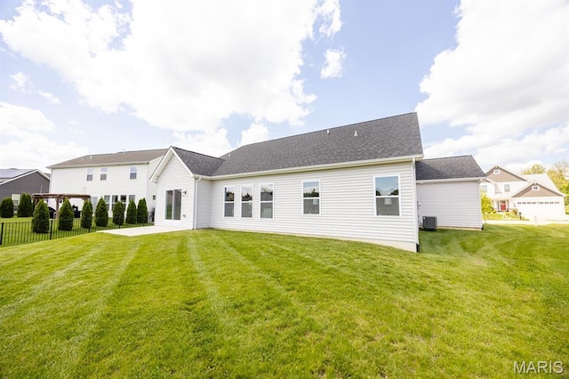 125 Chickasaw Ln, Ofallon, IL 62269 - back of property featuring a patio