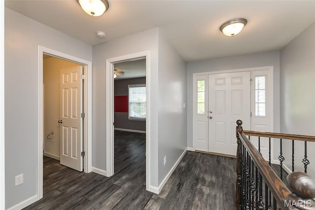 17458 Wyman Ridge Dr, Eureka, MO 63025 - entryway with dark wood-style floors and baseboards