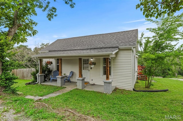 302 Bogy St, De Soto, MO 63020 - bungalow-style home with roof with shingles