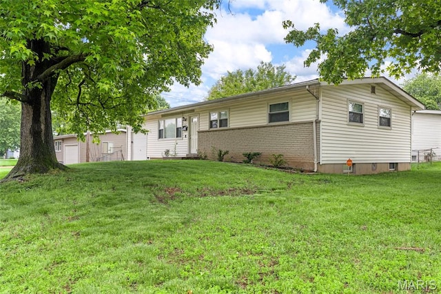 2185 Orleans Ln, Florissant, MO 63031 - ranch-style home featuring a front lawn and brick siding