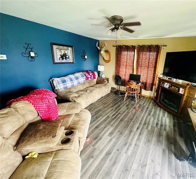 3911 State Route 3, Chester, IL 62233 - living area featuring ceiling fan and wood finished floors