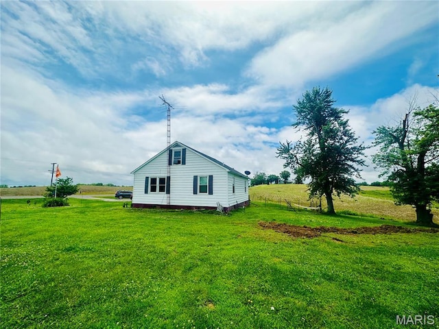 3911 State Route 3, Chester, IL 62233 - view of side of property featuring a lawn