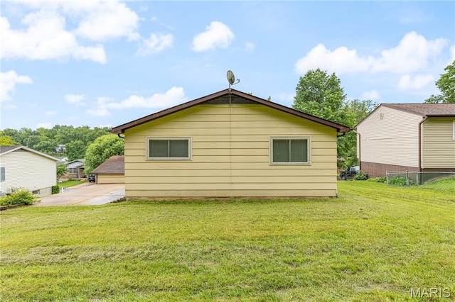 1658 Sparrow Point Ln, Fenton, MO 63026