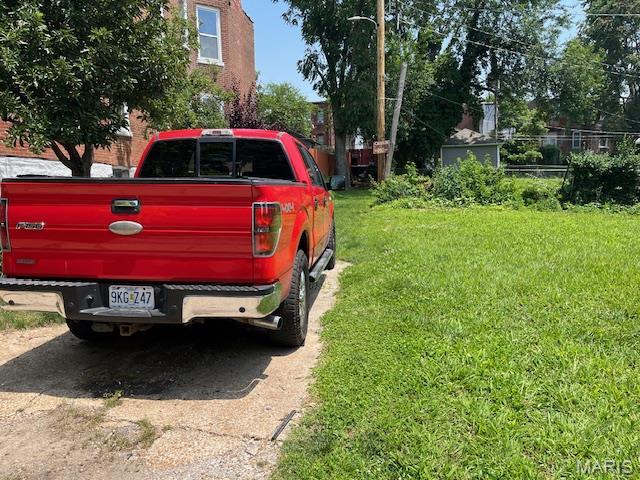 2923 Miami, Saint Louis, MO 63118 - view of car parking
