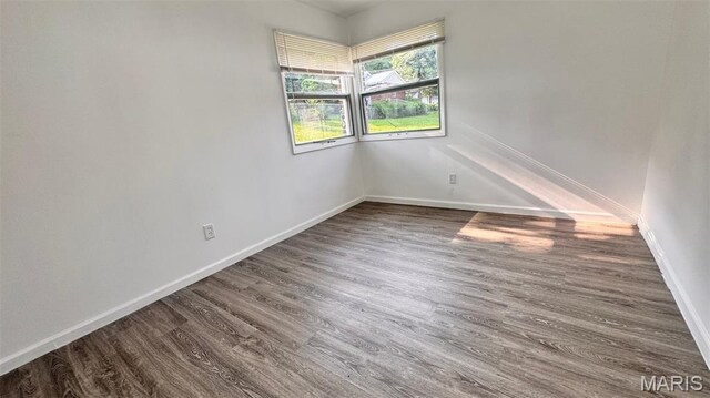 3553 Mckibbon Rd, Saint Louis, MO 63114 - empty room with wood finished floors and baseboards