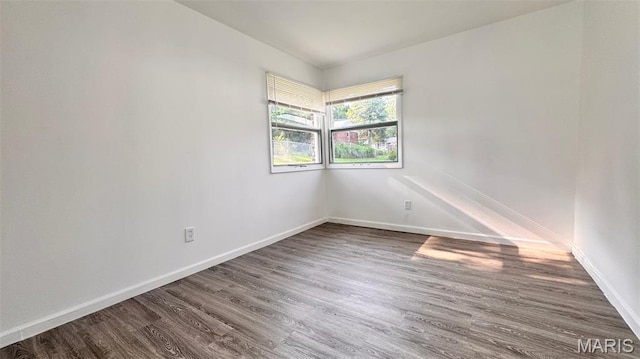 3553 Mckibbon Rd, Saint Louis, MO 63114 - unfurnished room with wood finished floors and baseboards