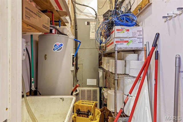 201 Houser St, Park Hills, MO 63601 - utility room with water heater