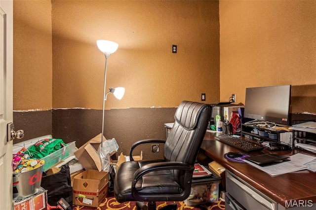 201 Houser St, Park Hills, MO 63601 - home office with a textured wall
