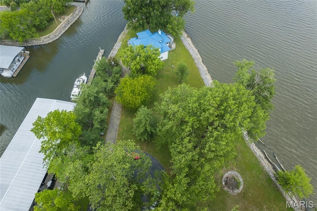 380 Yachtview Dr, West Alton, MO 63386 - aerial view of a large body of water