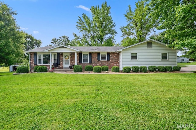 214 Hillcrest Dr, Elsberry, MO 63343 - photo 2