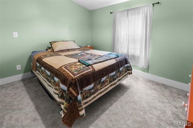 900 Danforth St, Alton, IL 62002 - carpeted bedroom with baseboards