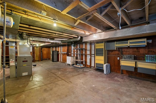 4950 Eichelberger St, Saint Louis, MO 63109 - unfinished basement with heating unit