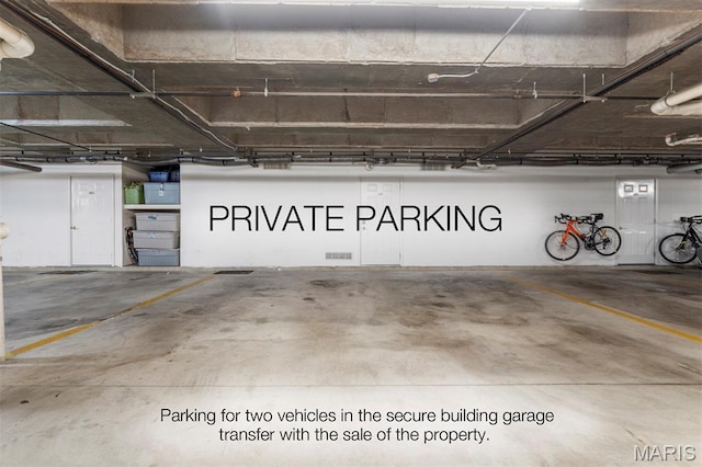 110 N Newstead Ave Unit 303, Saint Louis, MO 63108 - view of parking garage