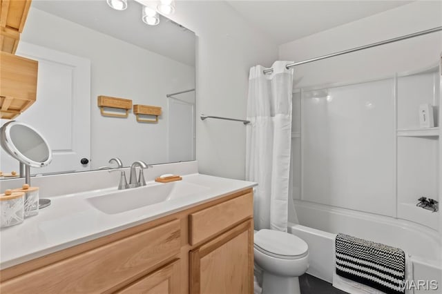 1549 Cascade Ln, Eureka, MO 63025 - full bath featuring vanity and shower / tub combo