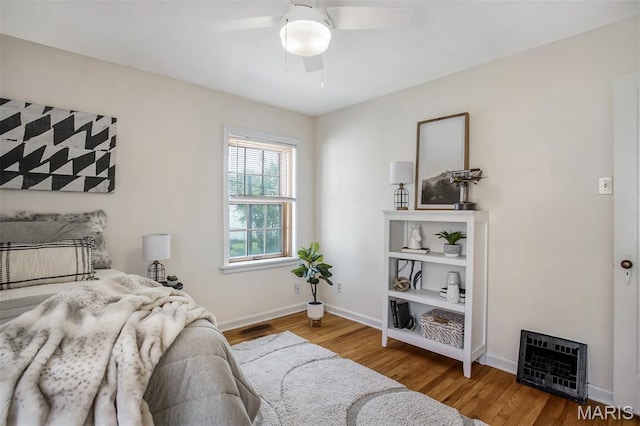 7041 Plainview Ave, Saint Louis, MO 63109 - bedroom with wood finished floors and ceiling fan