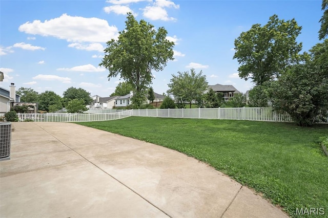 8 Dugout Ct, Ofallon, MO 63366 - fenced backyard featuring a patio area