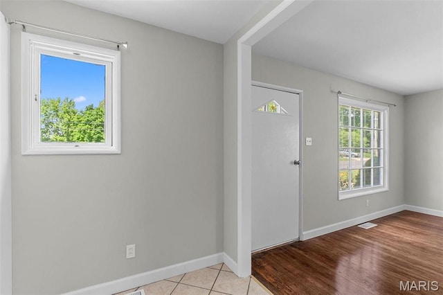 2490 Mullanphy Ln, Florissant, MO 63031 - entryway featuring baseboards