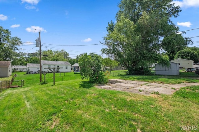 2490 Mullanphy Ln, Florissant, MO 63031 - view of yard