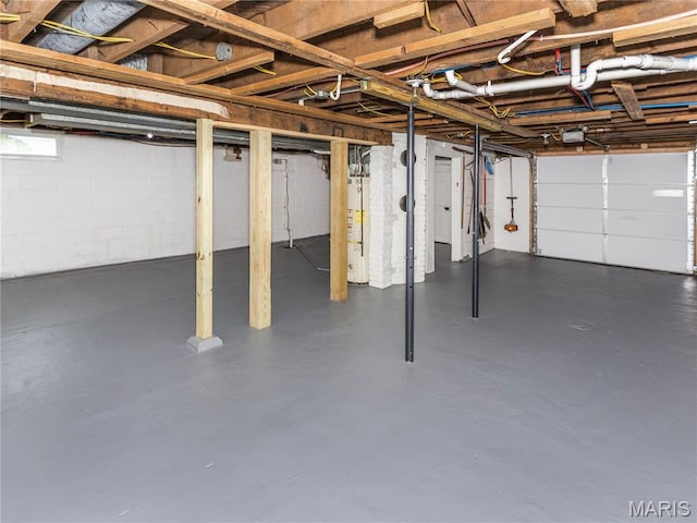530 Poplar St, Highland, IL 62249 - unfinished below grade area featuring water heater