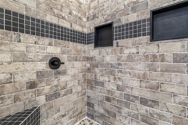 422 N 2nd St, De Soto, MO 63020 - bathroom featuring tiled shower