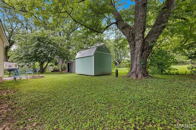 48 Marie Dr, Saint Charles, MO 63301 - view of yard with a shed