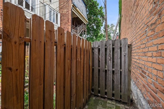 1302 S 10th, Saint Louis, MO 63104 - view of gate