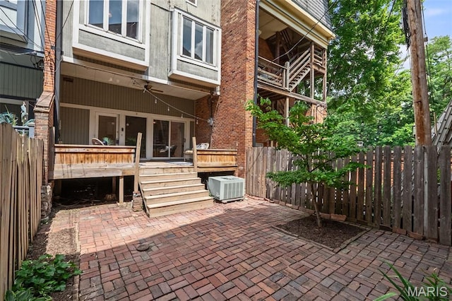 1302 S 10th, Saint Louis, MO 63104 - view of patio with a wooden deck