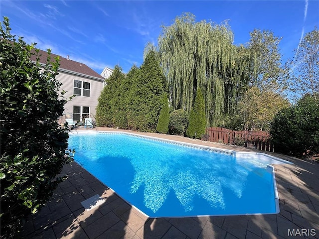 6 Wolverton Ct, Saint Charles, MO 63301 - outdoor pool featuring a patio