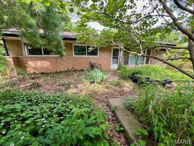 3 Cardigan Ln, Saint Louis, MO 63135 - ranch-style home featuring brick siding