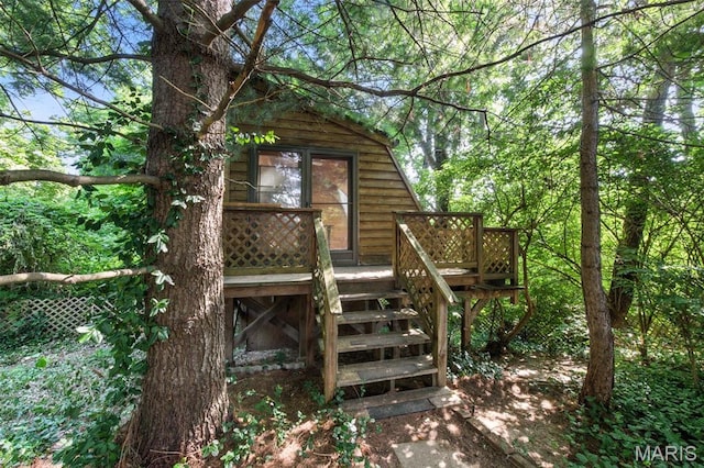 3 Cardigan Ln, Saint Louis, MO 63135 - view of outbuilding featuring stairs