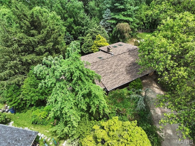 3 Cardigan Ln, Saint Louis, MO 63135 - view from above of property featuring a forest
