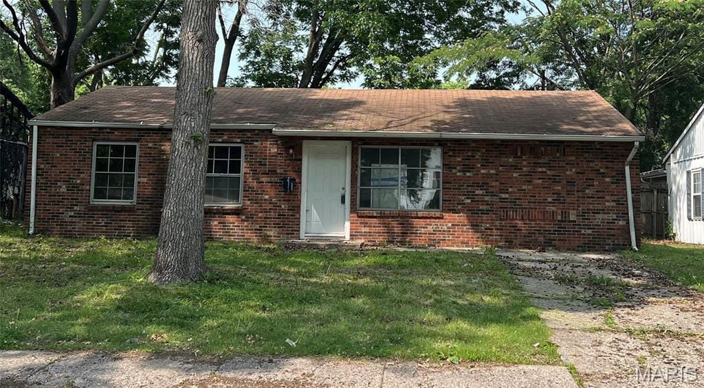 1125 Saint Boniface Dr, Cahokia, IL 62206 - photo 1