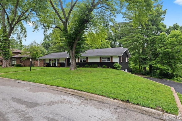 101 E Fairway Dr, Belleville, IL 62223 - ranch-style home with a front lawn, driveway, and a garage