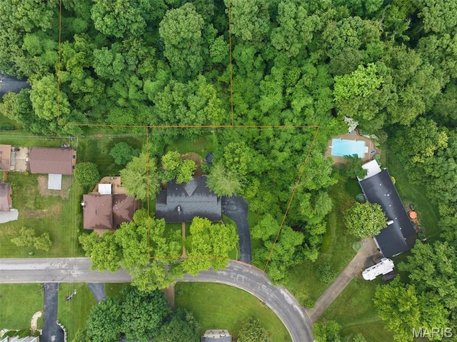 101 E Fairway Dr, Belleville, IL 62223 - aerial view of property's location featuring property boundaries highlighted