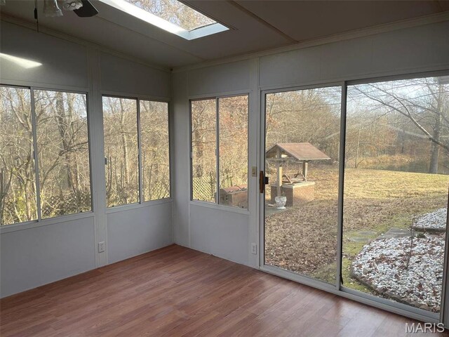 12746 Rolling Hills Dr, Trenton, IL 62293 - unfurnished sunroom with a skylight and ceiling fan