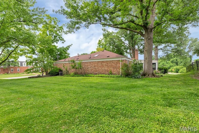 10 Rio Vista Dr, Frontier Township, MO 63303 - view of grassy yard
