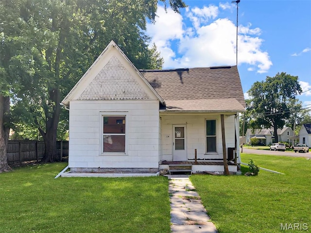 114 W Union St, Vandalia, MO 63382 - photo 1