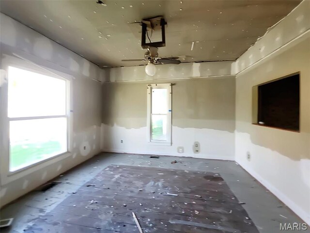 114 W Union St, Vandalia, MO 63382 - photo 3