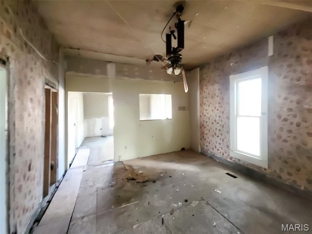 114 W Union St, Vandalia, MO 63382 - photo 12