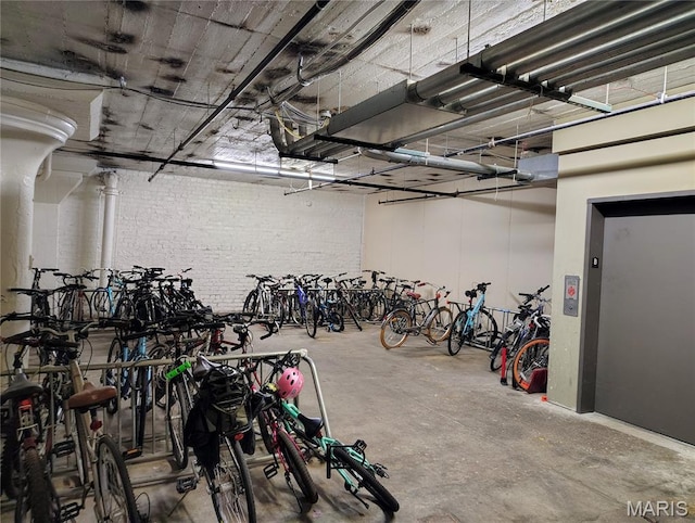 4100 Forest Park Ave Unit 322, Saint Louis, MO 63108 - garage with bike storage