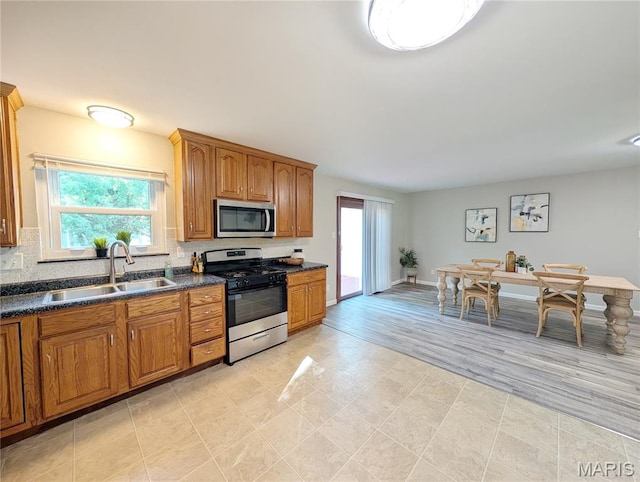 2480 Teakwood Manor Dr, Florissant, MO 63031 - photo 10