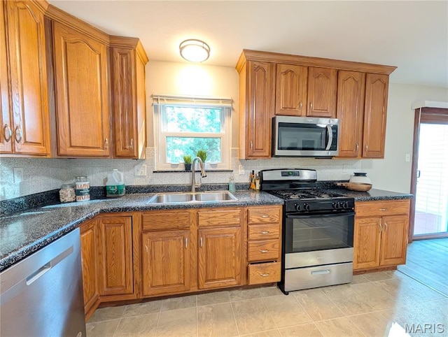 2480 Teakwood Manor Dr, Florissant, MO 63031 - photo 9