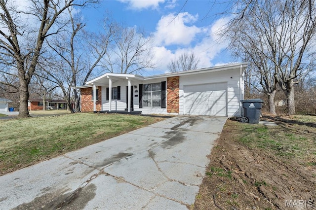 965 Cheyenne Dr, Florissant, MO 63033