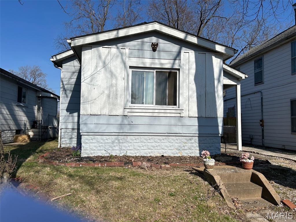 1715 Muren Blvd, Belleville, IL 62221 - view of front of property