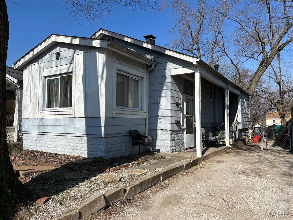 1715 Muren Blvd, Belleville, IL 62221 - view of side of property